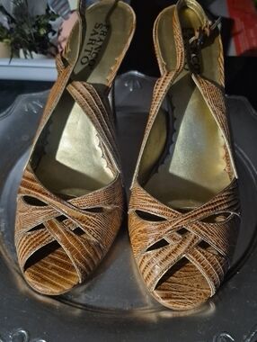 Franco Sarto Women's Tan Lizard-Embossed Peep-Toe Slingback Sandals